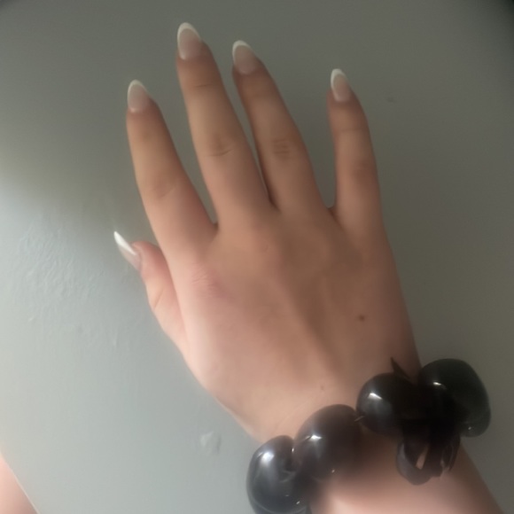 Black bracelet - Picture 3 of 4